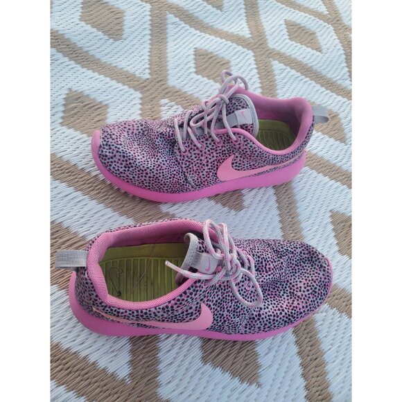 NIKE ROSHE RUN PRINT POLKA DOT 599432 005 SZ 6 WOLF GRAY VIOLET - Picture 4 of 15